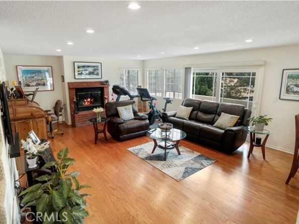 9730 Mustang Way, Sunland (los Angeles) CA 91040