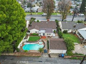 9253 Hayvenhurst Avenue, North Hills (los Angeles) CA 91343