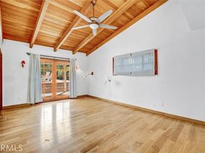 19130 Charles Street, Tarzana (los Angeles) CA 91356