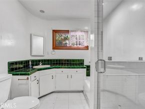 19130 Charles Street, Tarzana (los Angeles) CA 91356