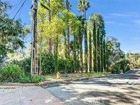 19130 Charles Street, Tarzana (los Angeles) CA 91356