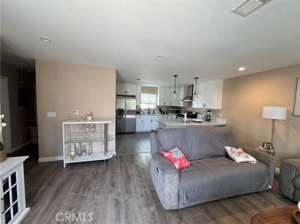15057 Paddock, Sylmar (los Angeles) CA 91342