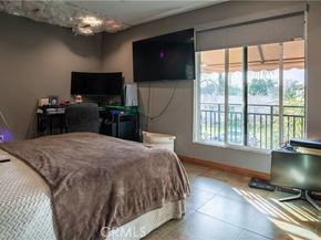 6930 Balcom, Reseda (los Angeles) CA 91335