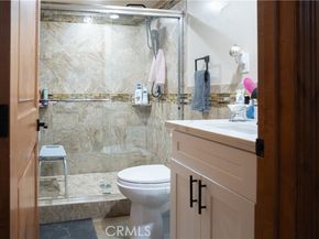 6930 Balcom, Reseda (los Angeles) CA 91335