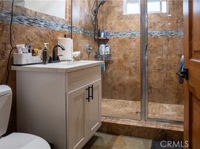 6930 Balcom, Reseda (los Angeles) CA 91335