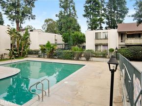 8601 International 162, Canoga Park (los Angeles) CA 91304