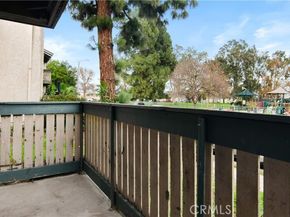 8601 International 162, Canoga Park (los Angeles) CA 91304