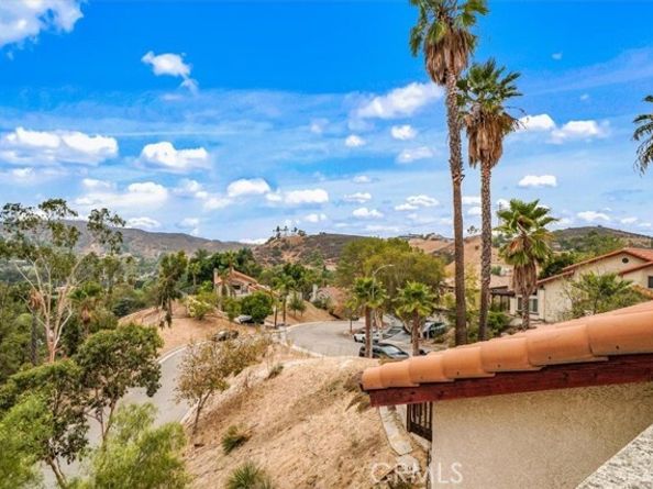 9730 Mustang Way, Burbank CA 91040
