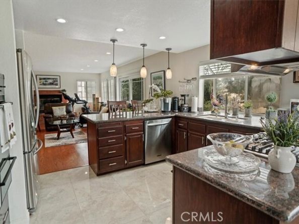 9730 Mustang Way, Burbank CA 91040