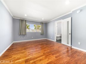 18631 Collins Street 10, Tarzana (los Angeles) CA 91356