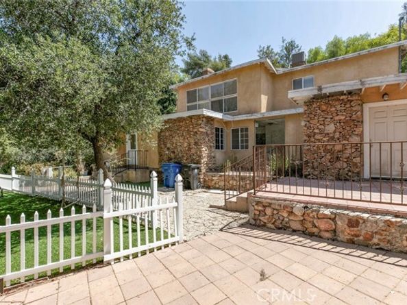 10058 Sunland Boulevard, Burbank CA 91040
