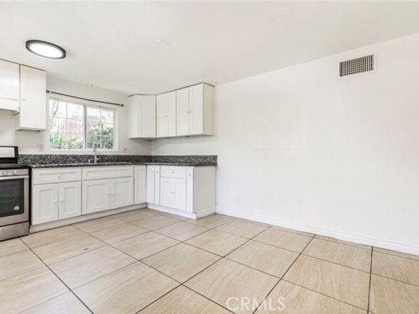 10058 Sunland Boulevard, Burbank CA 91040