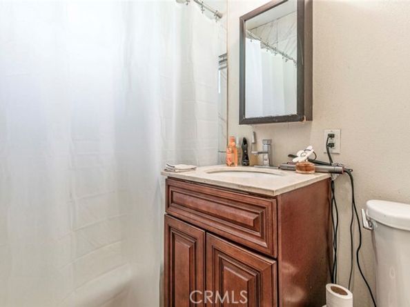 10058 Sunland Boulevard, Burbank CA 91040