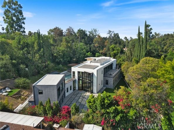 4653 Vanalden Avenue, Tarzana (los Angeles) CA 91356