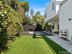 4653 Vanalden Avenue, Tarzana (los Angeles) CA 91356