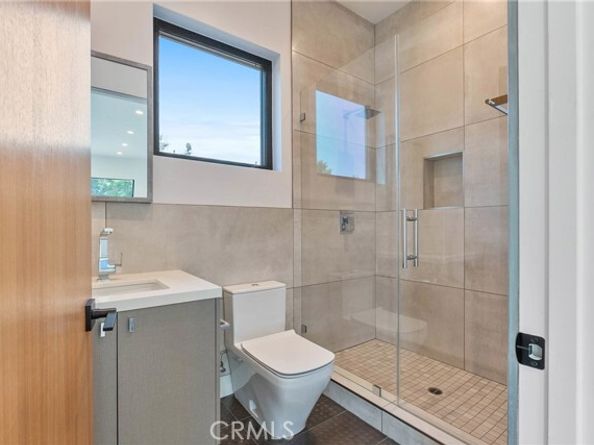 4653 Vanalden Avenue, Tarzana (los Angeles) CA 91356