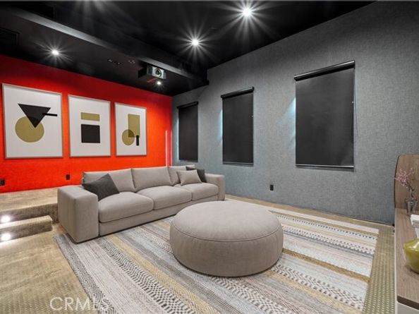 4653 Vanalden Avenue, Tarzana (los Angeles) CA 91356