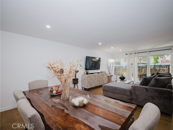 5700 Etiwanda Avenue 102, Tarzana (los Angeles) CA 91356