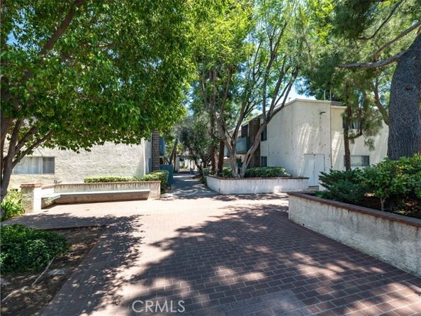 5700 Etiwanda Avenue 102, Tarzana (los Angeles) CA 91356
