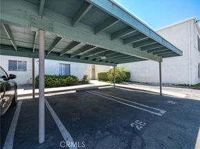 5700 Etiwanda Avenue 102, Tarzana (los Angeles) CA 91356