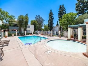 5700 Etiwanda Avenue 102, Tarzana (los Angeles) CA 91356
