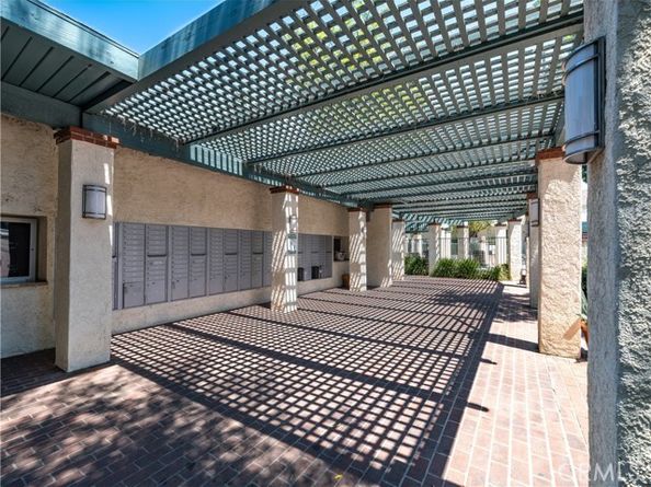 5700 Etiwanda Avenue 102, Tarzana (los Angeles) CA 91356