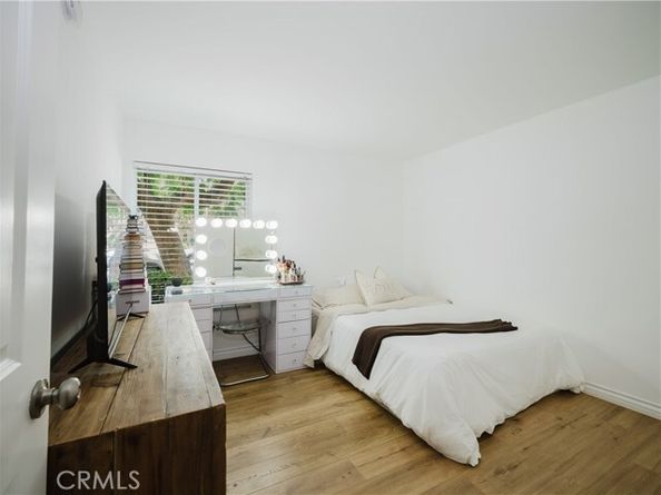5700 Etiwanda Avenue 102, Tarzana (los Angeles) CA 91356
