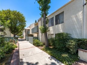 5700 Etiwanda Avenue 102, Tarzana (los Angeles) CA 91356