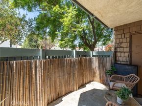 5700 Etiwanda Avenue 102, Tarzana (los Angeles) CA 91356