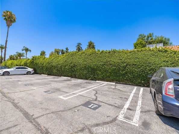 5700 Etiwanda Avenue 102, Tarzana (los Angeles) CA 91356