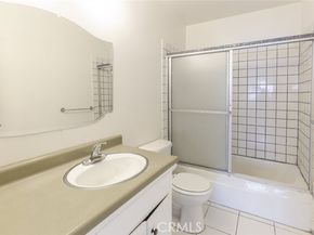 13040 Dronfield Avenue 13, Sylmar (los Angeles) CA 91342