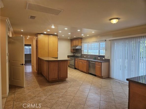 18310 Karen Drive, Tarzana (los Angeles) CA 91356