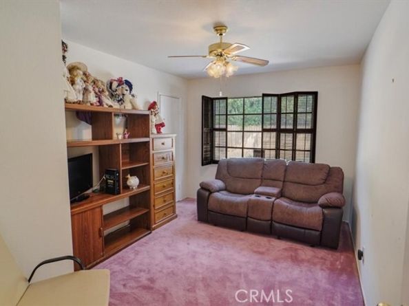 8444 Remmet Avenue, Canoga Park (los Angeles) CA 91304