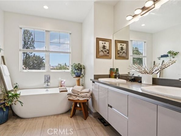 8328 N Cooper Place, Winnetka (los Angeles) CA 91306