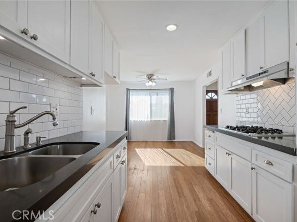 19233 Napa, Northridge (los Angeles) CA 91324