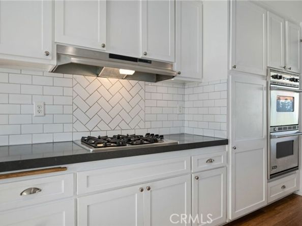 19233 Napa, Northridge (los Angeles) CA 91324