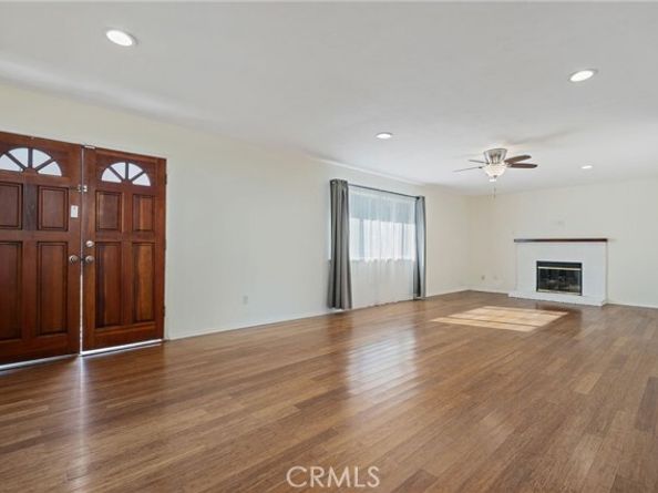 19233 Napa, Northridge (los Angeles) CA 91324