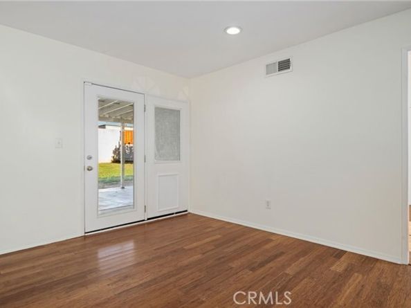 19233 Napa, Northridge (los Angeles) CA 91324