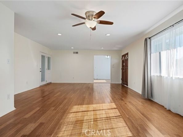 19233 Napa, Northridge (los Angeles) CA 91324