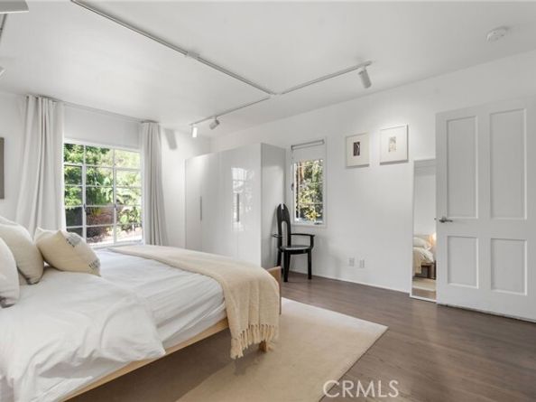 2240 N New Hampshire Avenue, Los Angeles CA 90027