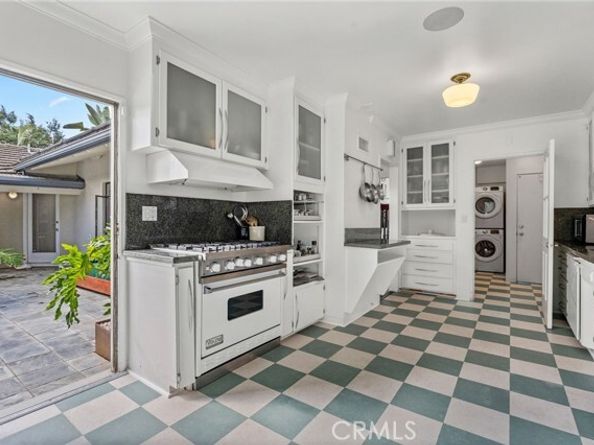2240 N New Hampshire Avenue, Los Angeles CA 90027
