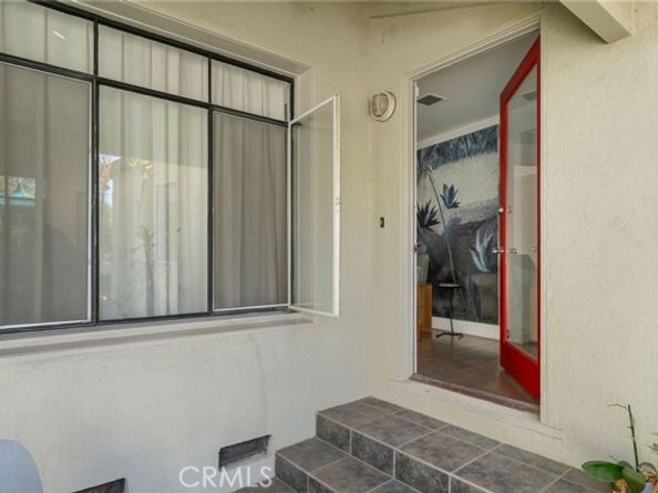 2240 N New Hampshire Avenue, Los Angeles CA 90027