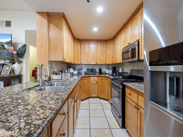 14520 Plummer St. 21, Panorama City (los Angeles) CA 91402