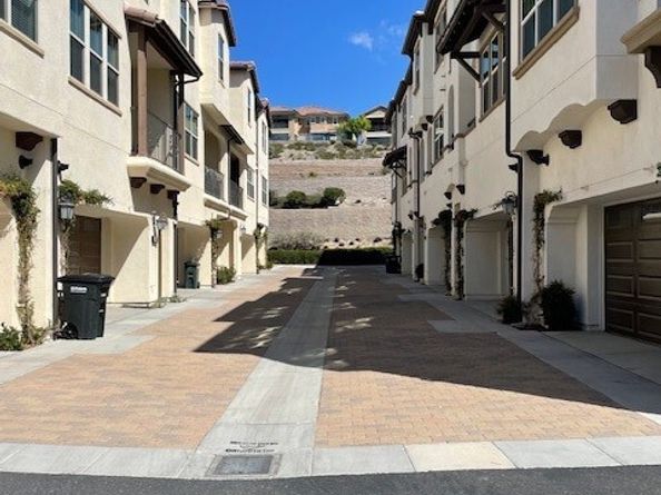 302 Limestone, Lake Forest (el Toro) CA 92610