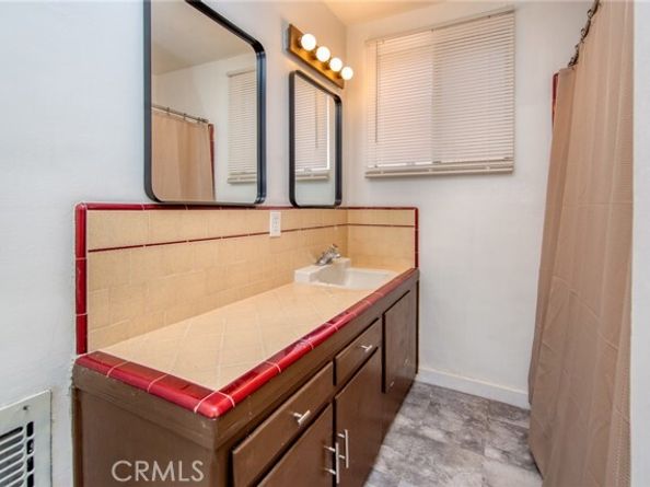 6025 Willowcrest Avenue, North Hollywood (los Angeles) CA 91606