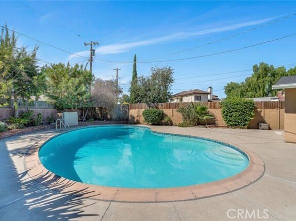20216 Haynes Street, Winnetka (los Angeles) CA 91306