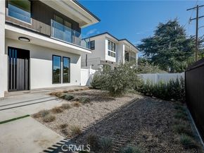 14931 Vose Street, Van Nuys (los Angeles) CA 91405