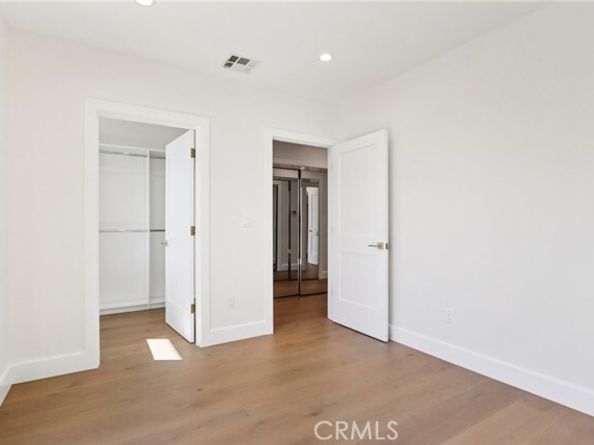 14931 Vose Street, Van Nuys (los Angeles) CA 91405