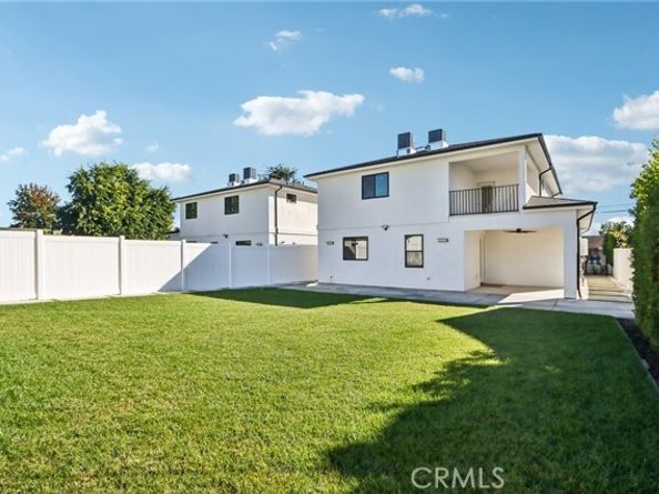 14931 Vose Street, Van Nuys (los Angeles) CA 91405