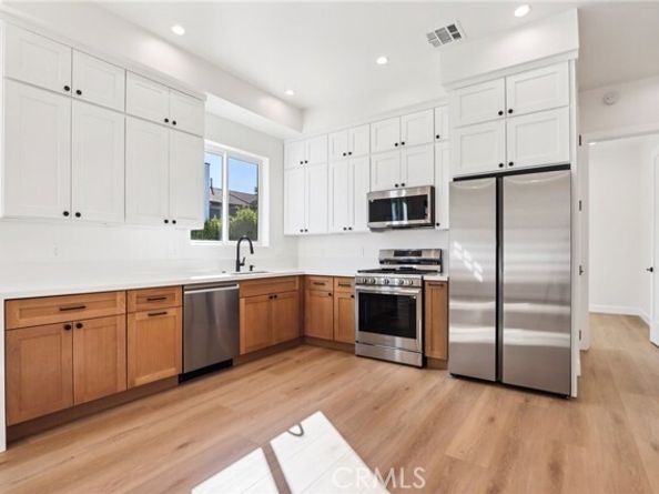 14931 Vose Street, Van Nuys (los Angeles) CA 91405